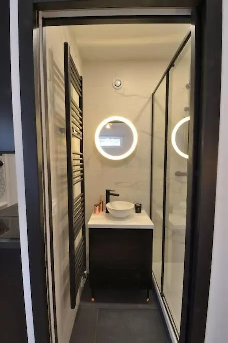 Apartment Stunning Studio Near Canal St Martin - Divine Moon Paris