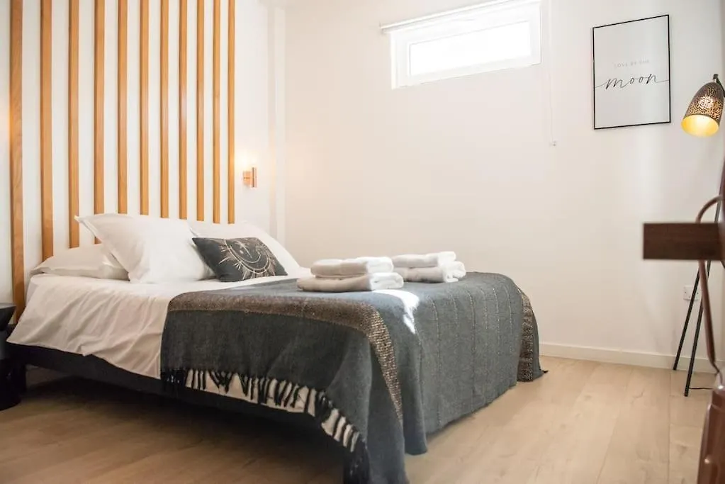 Stunning Studio Near Canal St Martin - Divine Moon Paris