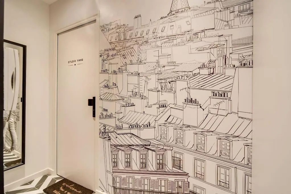 Stunning Studio Near Canal St Martin - Divine Moon Paris Apartment