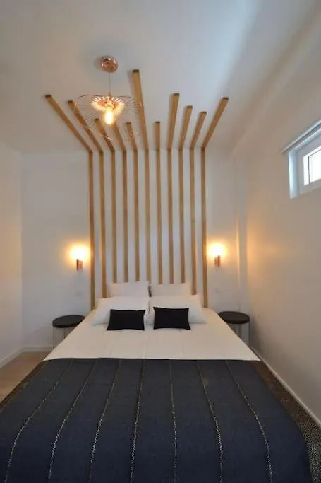 Stunning Studio Near Canal St Martin - Divine Moon Paris 0*,  France