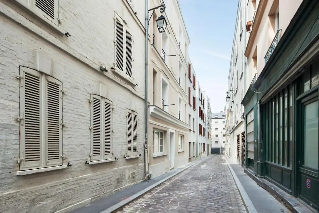 Stunning Studio Near Canal St Martin - Divine Moon location
